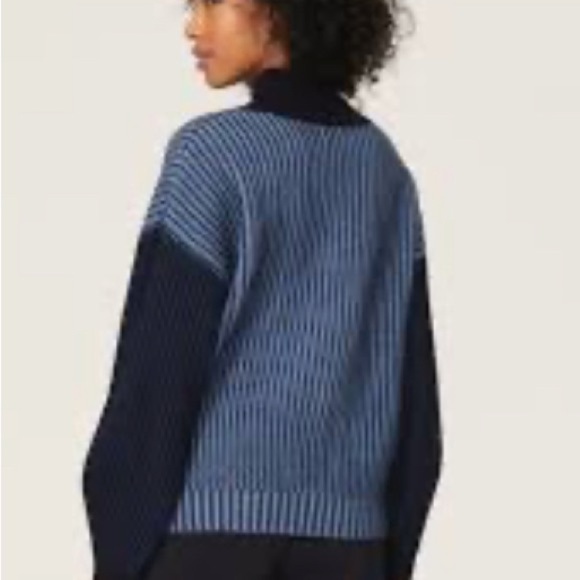 Women’s Naamad Turtleneck Color Block Blue Sweater, NWT - Picture 3 of 3